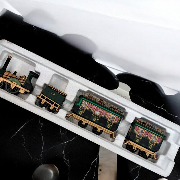 VINTAGE 1990 Dept 56 Heritage Dickens Village The Flying Scot Train Set #5573-5 - Picture 1 of 12